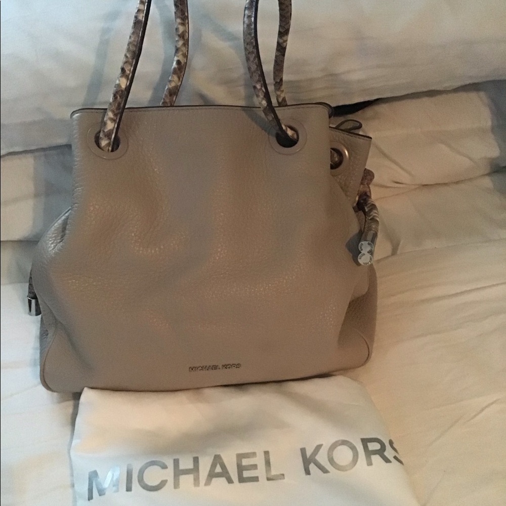 Michael Kors Large Dalia Leather Tote